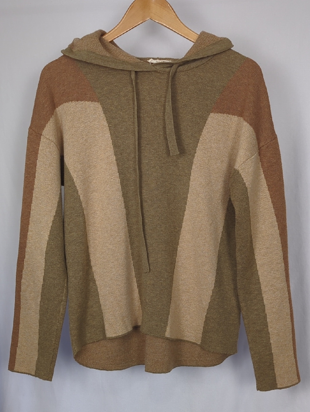 MYSTREE Women's Cozy Hooded Colorblock Sweater in Olive & Tan